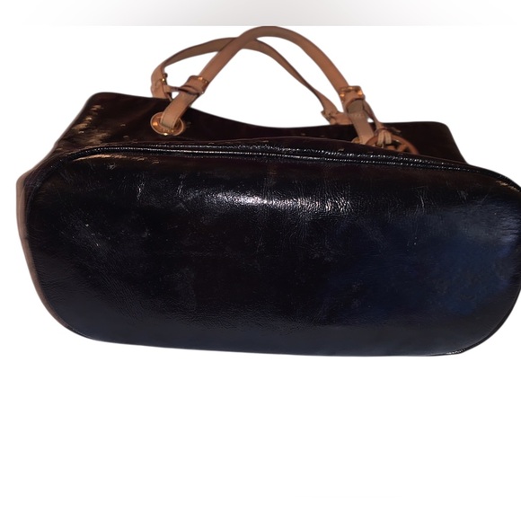 Michael Kors Black Patent Leather Tote Bag - Picture 4 of 10
